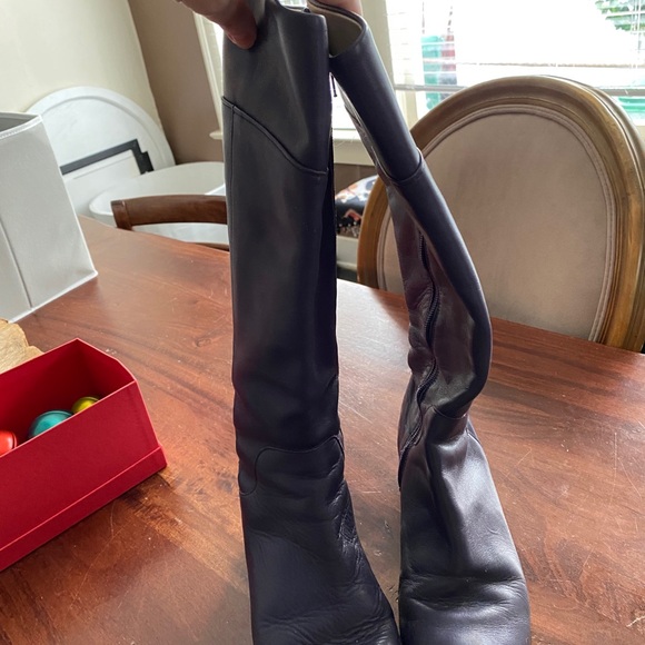 LAST CALL 💜 Grape Camper Boots! - Picture 2 of 4